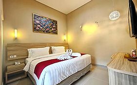 Sunshine Family Homestay Near Terminal 1 Juanda Airport